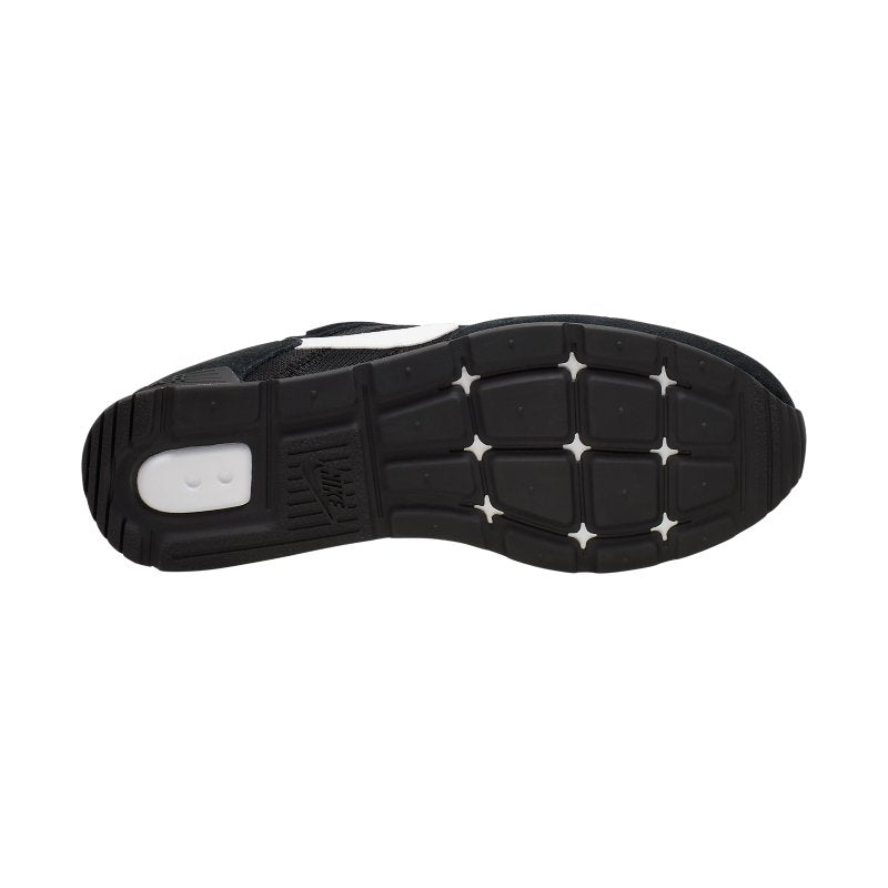 NIKE Sneakers homme Venture Runner Noir et blanc